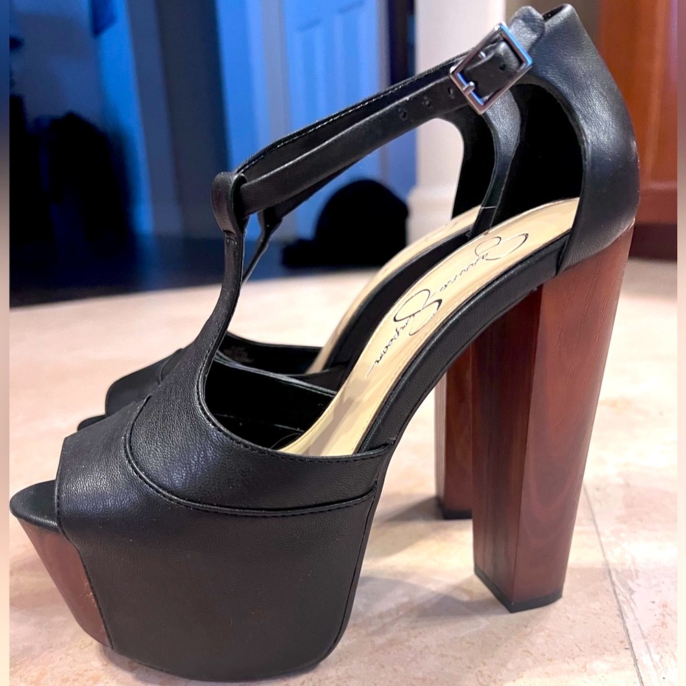 Jessica Simpson Dany T-Strap Platform Sandal